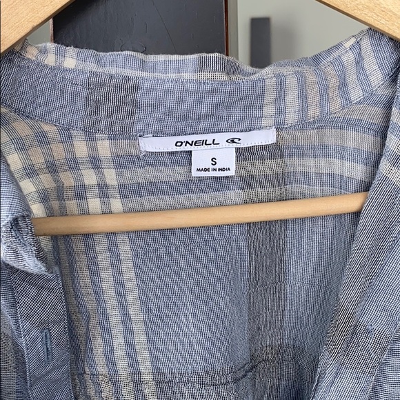 O’Neill knit front high-lo plaid longsleeve - Picture 3 of 5